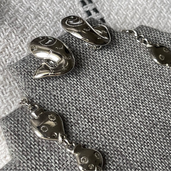 TRIFARI | Vintage | Silver Tone Fish Southern Theme Earrings Necklace Set 18" - Picture 6 of 12